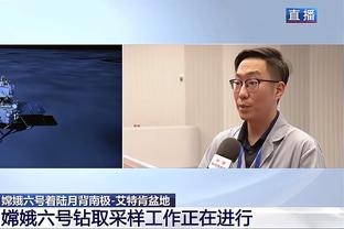 名记：湖人采取五锋线阵容不是哈姆单方面决定 他曾咨询詹眉意见